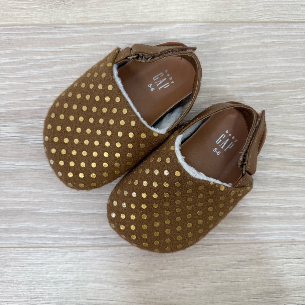Gap Tan Gold Polkadot Slingback Clogs